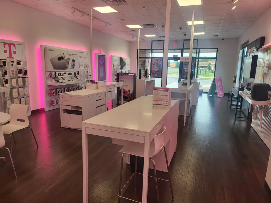  Interior photo of T-Mobile Store at Illinois Rd Fort Wayne, Fort Wayne, IN 