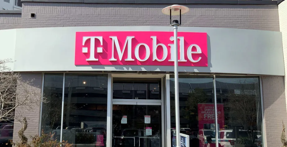 Exterior photo of T-Mobile store at S Joyce St & Army Navy Dr, Arlington, VA