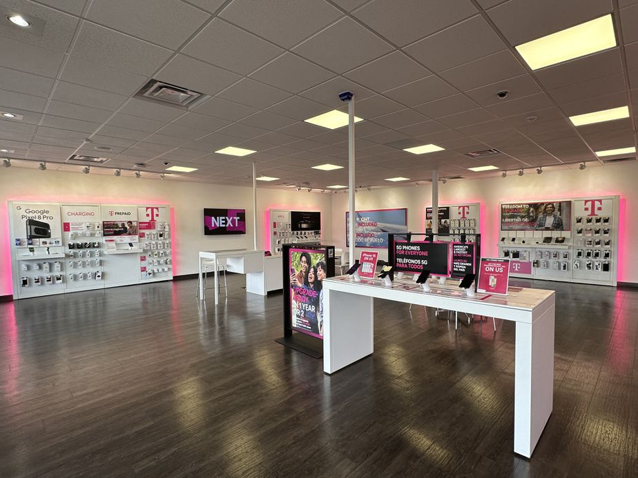 Interior photo of T-Mobile Store at US 180 & Sheriff Posse, Silver City, NM