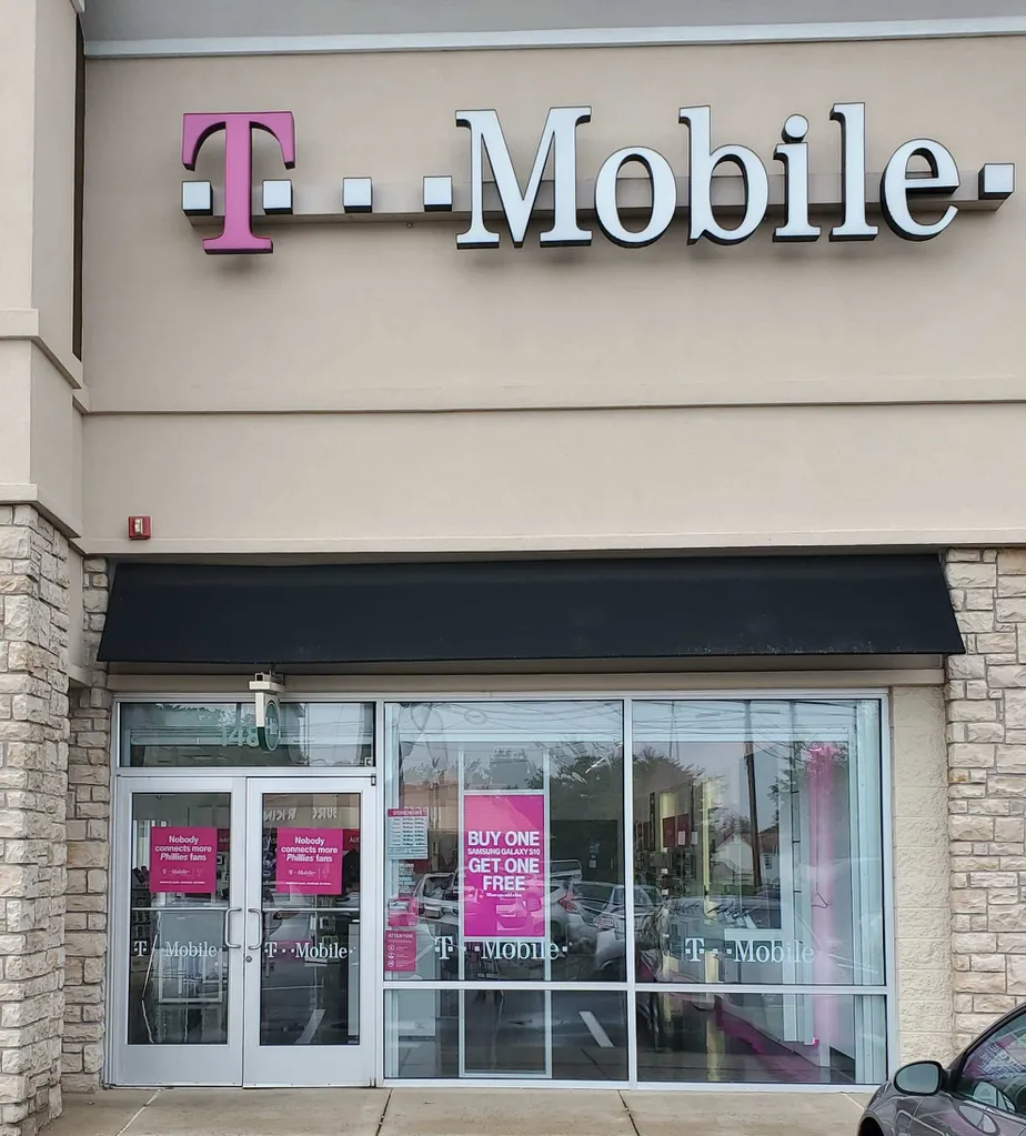 Exterior photo of T-Mobile store at Blackwood Clementon Rd & Chews Landing Rd, Clementon, NJ