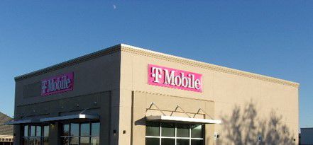 Exterior photo of T-Mobile Store at 44th & Western, Oklahoma City, OK