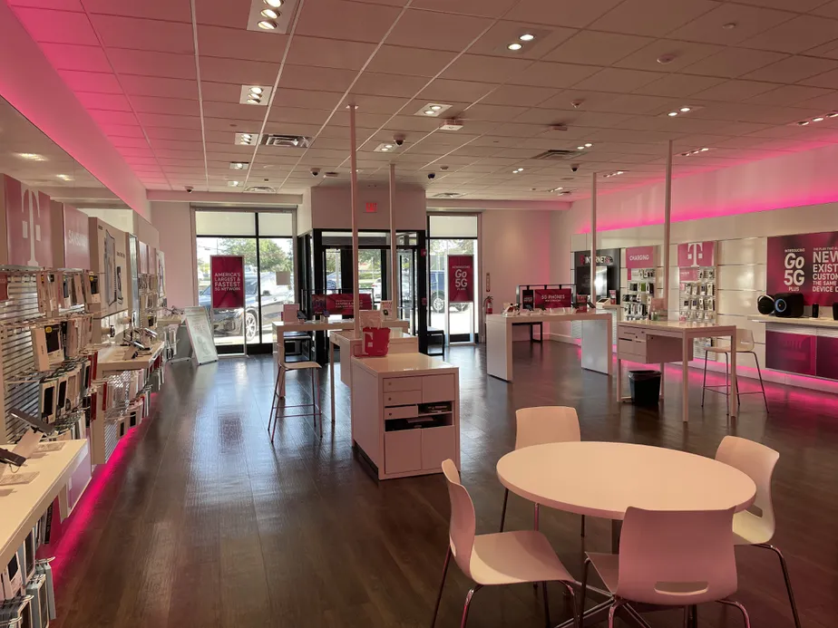 Interior photo of T-Mobile Store at Route 60 & Milwaukee Ave, Vernon Hills, IL