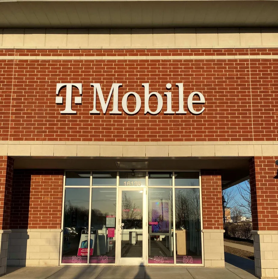 Exterior photo of T-Mobile store at S Farrell Rd & W 163rd St, Lockport, IL