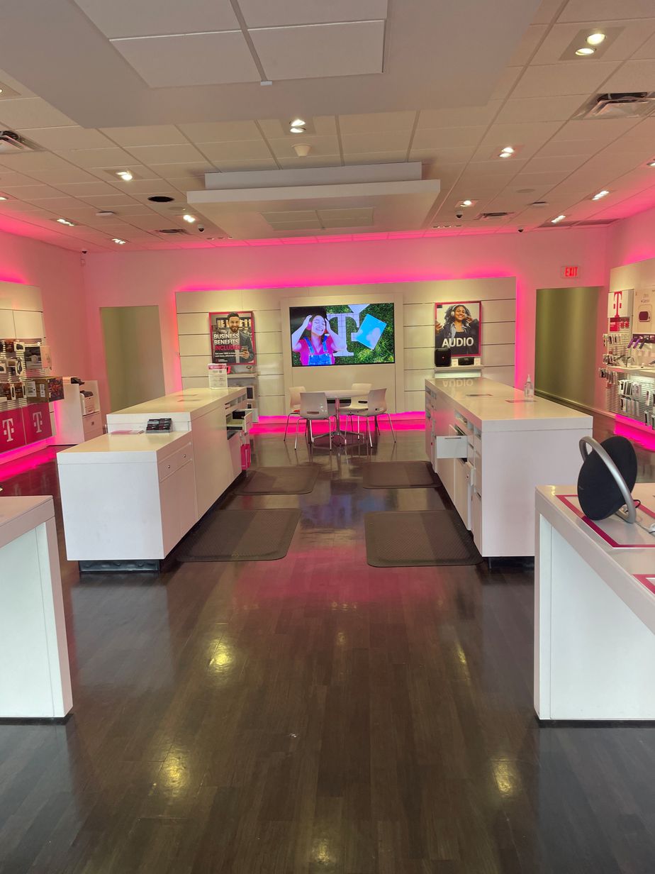 Interior photo of T-Mobile Store at Hillsboro Blvd & Powerline Rd, Deerfield Beach, FL