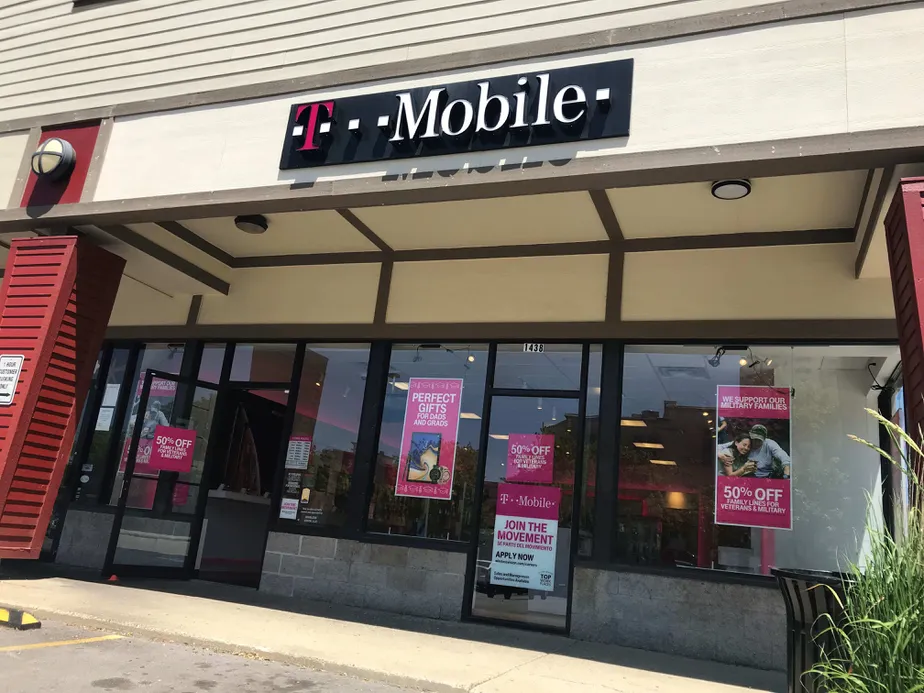 Exterior photo of T-Mobile store at Brady & Cambridge, Milwaukee, WI