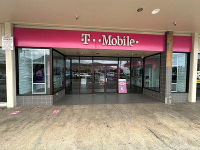 T-Mobile Authorized Retailer photo 1 in Waianae