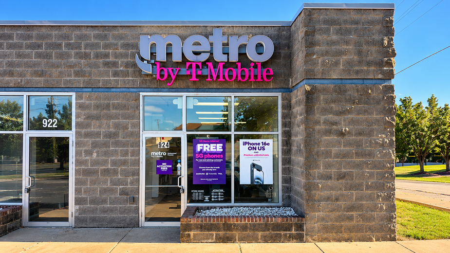 Metro by T-Mobile 924 Jeffco Blvd - 924 Jeffco Blvd 