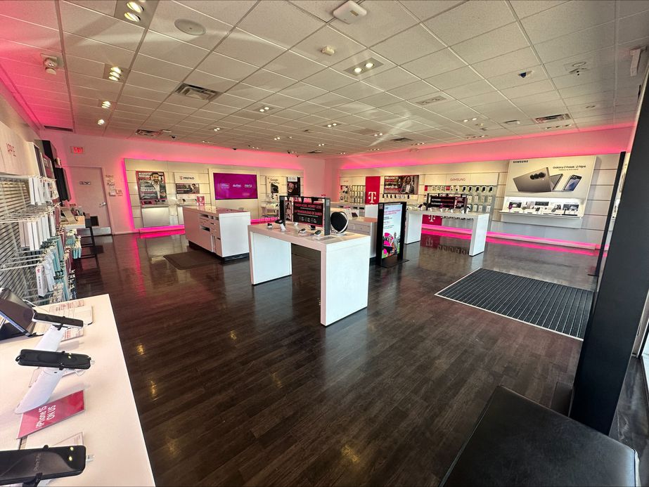 Interior photo of T-Mobile Store at N Loop Dr & Yarbrough, El Paso, TX