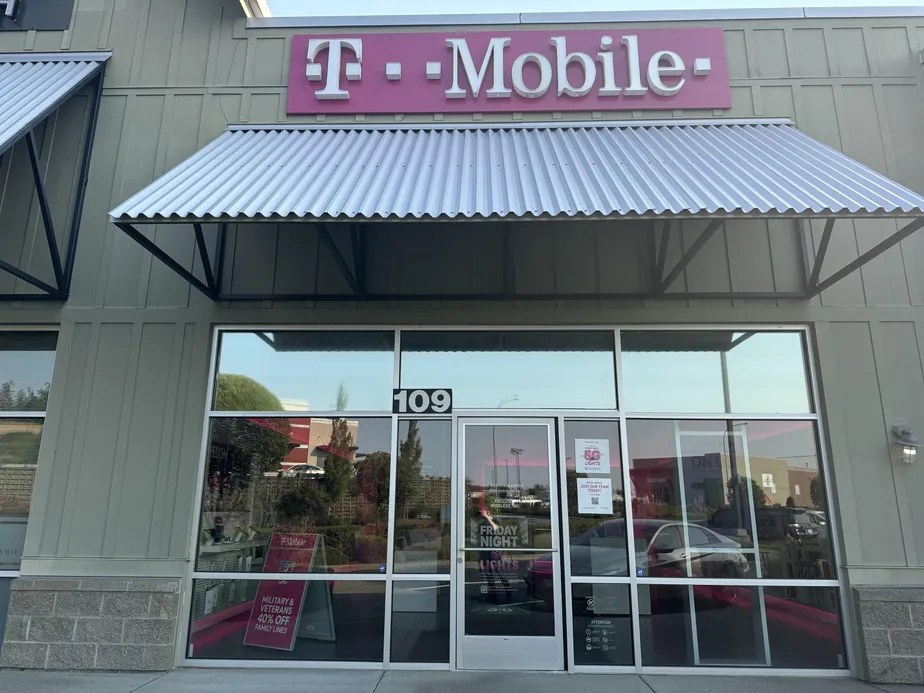  Exterior photo of T-Mobile Store at Olhava Way & WA 305, Poulsbo, WA 