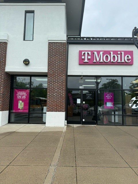 Exterior photo of T-Mobile Store at Leestown Rd & Boiling Springs Dr, Lexington, KY