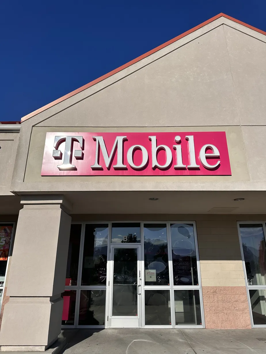 Exterior photo of T-Mobile Store at Cross Towne, Salt Lake City, UT