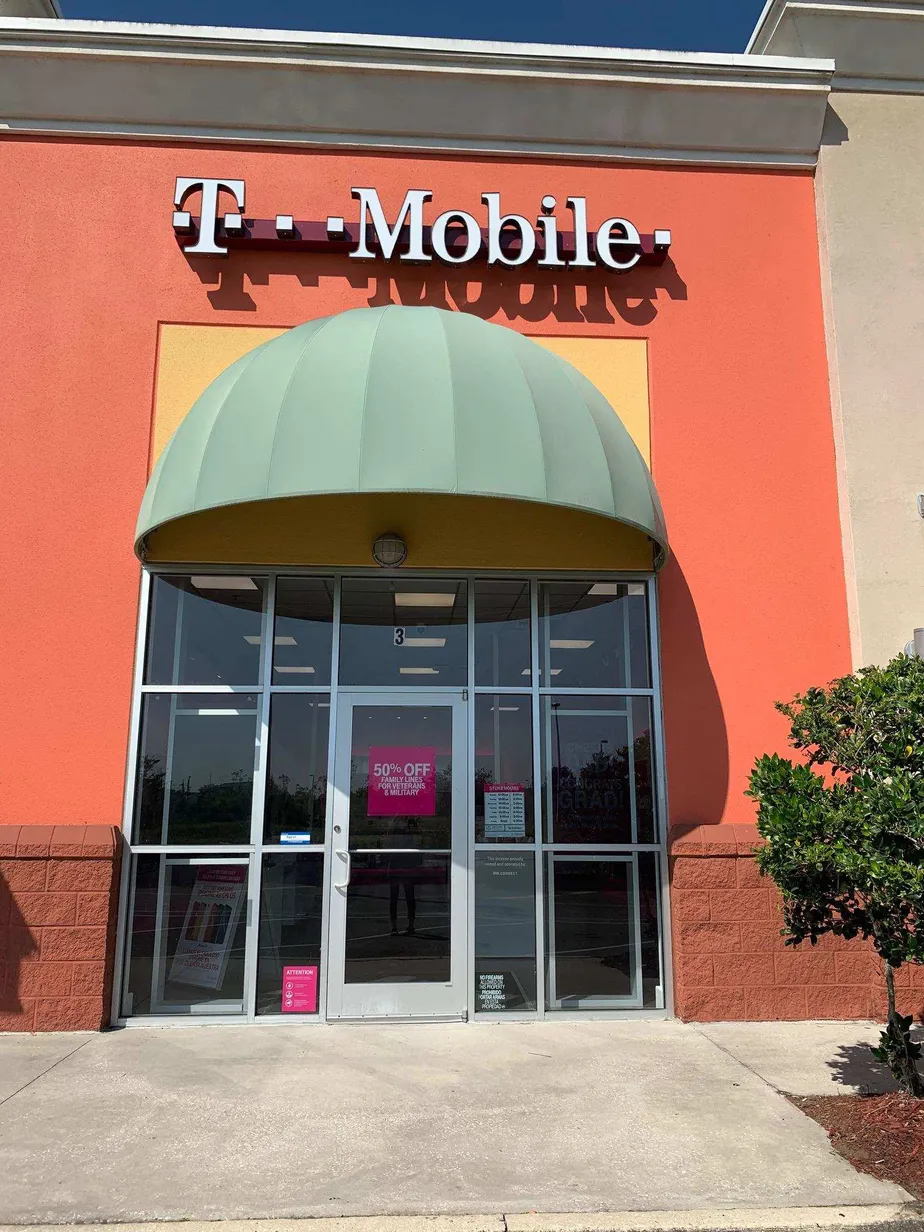 Exterior photo of T-Mobile store at Blanding Blvd & Branan Field Rd, Middleburg, FL