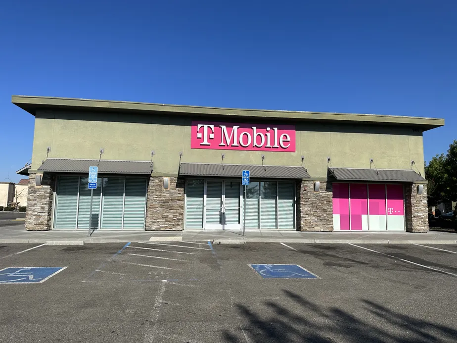 Exterior photo of T-Mobile Store at Spreckel's Park Shopping Ctr, Manteca, CA 