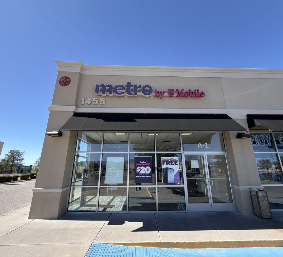 Metro by T-Mobile 1455 Hickory Dr - 1455 Hickory Dr 
