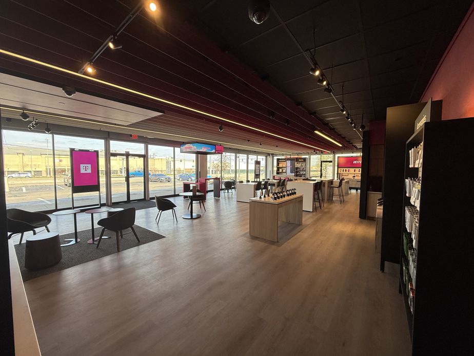 Interior photo of T-Mobile Store at Cassinelli Square, Cincinnati, OH