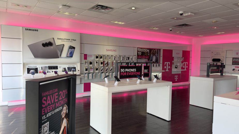 Interior photo of T-Mobile Store at Eastern & Calmar, Montgomery, AL