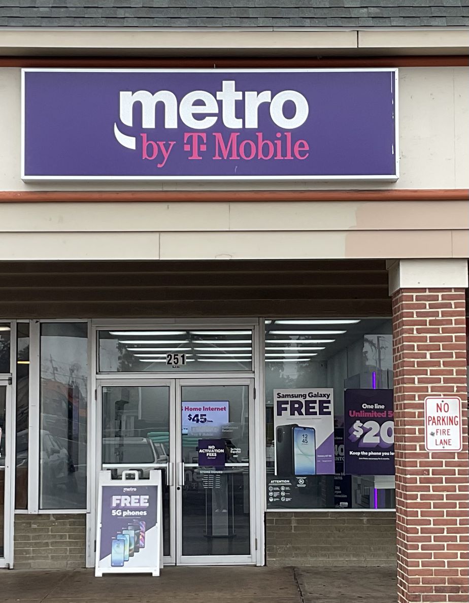 Metro by T-Mobile 251 Southgate - 251 Southgate
