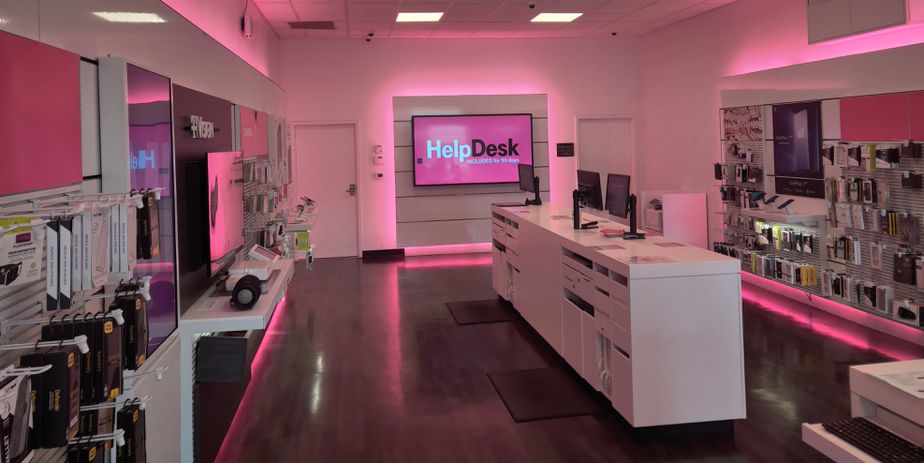 Interior photo of T-Mobile Store at Garrisonville Rd & Brafferton Blvd, Stafford, VA