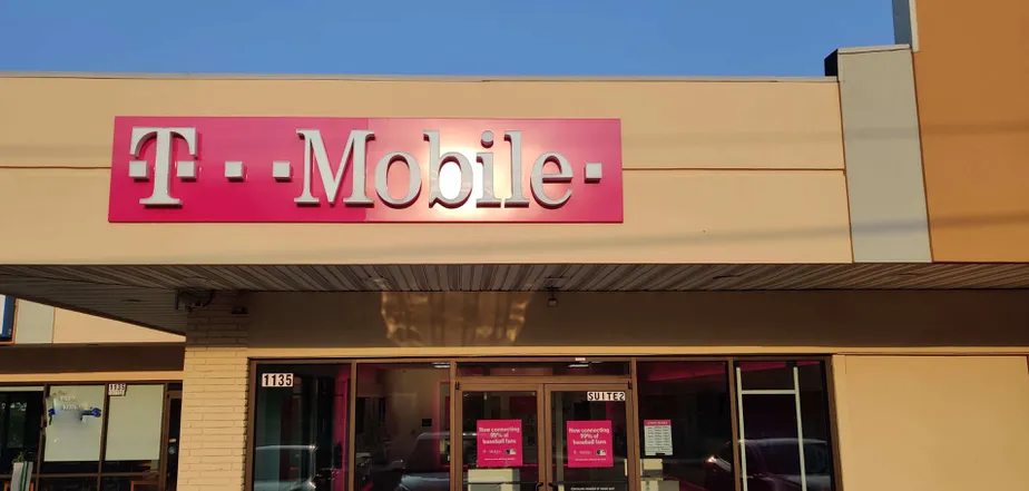 Exterior photo of T-Mobile store at S Salisbury Blvd & Bateman St, Salisbury, MD