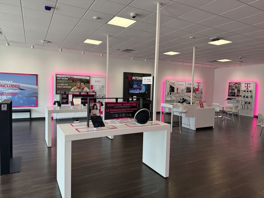 Interior photo of T-Mobile Store at TX 64 & Hwy 323, Tyler, TX