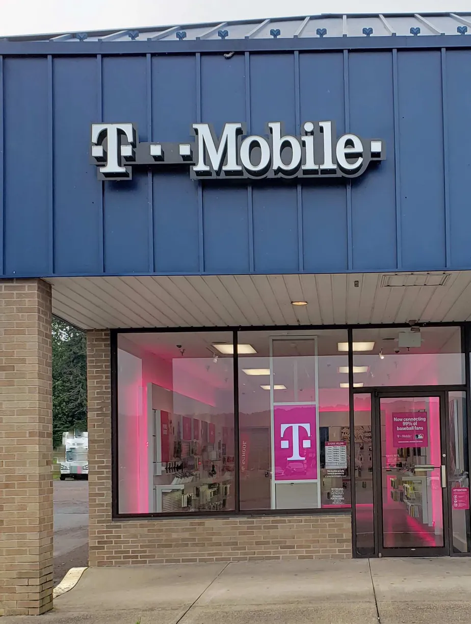 Exterior photo of T-Mobile store at Baldwin Blvd & Orchard Dr, Shamokin Dam, PA