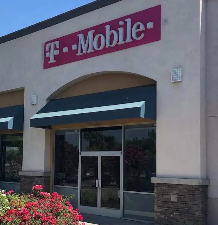  Exterior photo of T-Mobile store at Harriman & Tippecanoe, San Bernadino, CA 