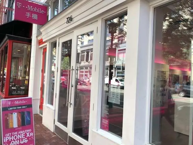 Exterior photo of T-Mobile store at 7th St Nw & H Stnw, Washington, DC