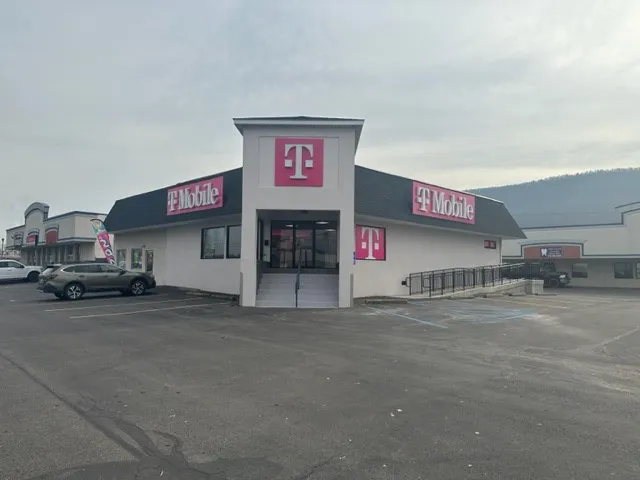  Exterior photo of T-Mobile Store at Hogan & King Arthur, Mill Hall, PA 