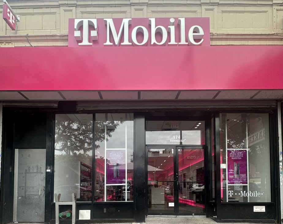 Exterior photo of T-Mobile Store at Dyckman & Broadway, New York, NY