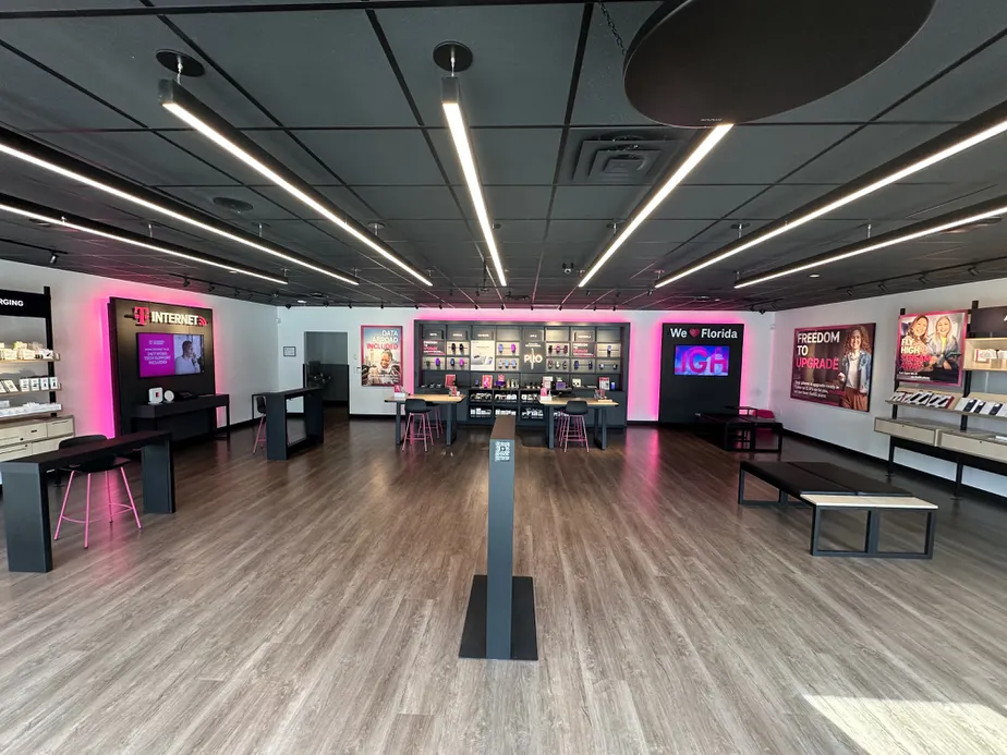  Interior photo of T-Mobile Store at Noble & 3rd, Williston, FL 