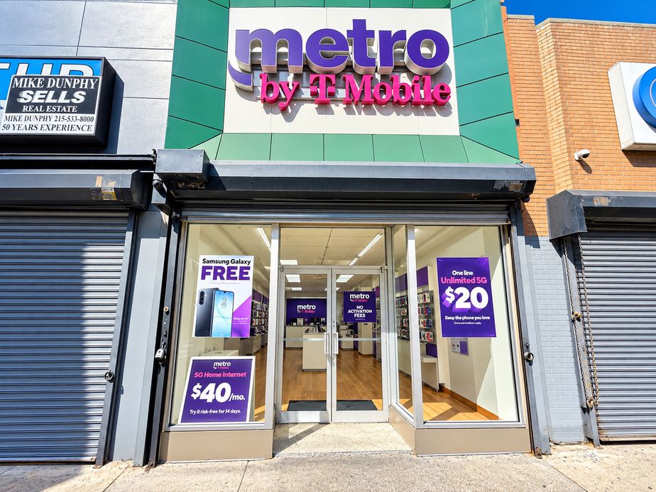 Metro by T-Mobile 3132 Kensington Ave - 3132 Kensington Ave