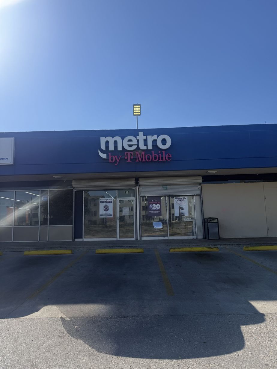 Metro by T-Mobile 1007 Poteet Jourdanton Fwy - 1007 Poteet Jourdanton Fwy 