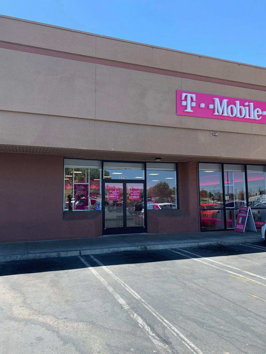  Exterior photo of T-Mobile store at Tulare St & 1st St, Fresno, CA 