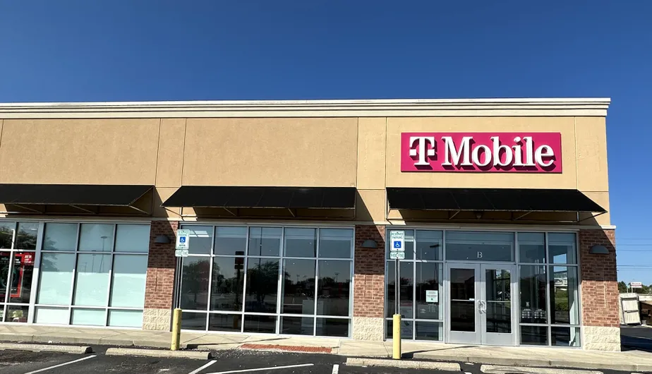 Exterior photo of T-Mobile Store at Lafayette Rd & I-65, Indianapolis, IN