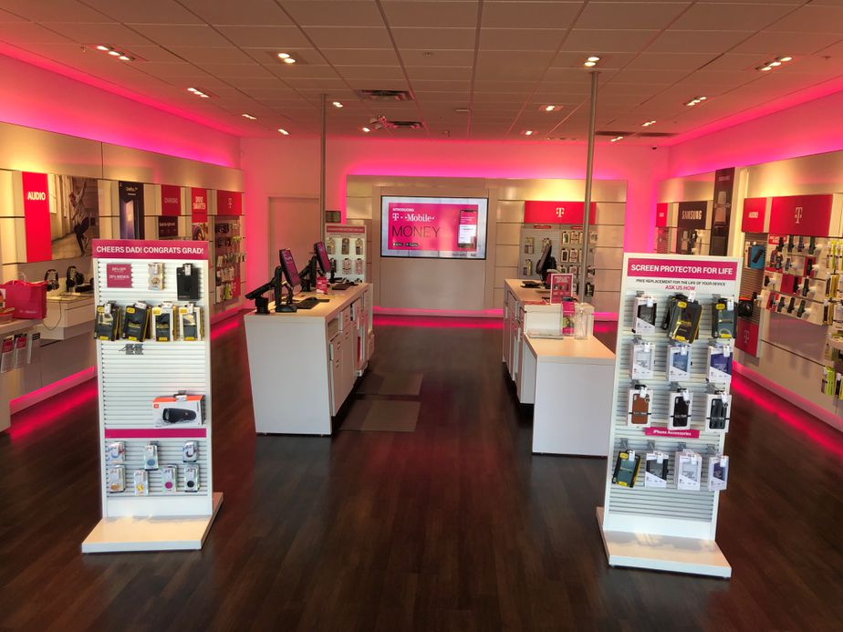  Interior photo of T-Mobile Store at Victory Square, Columbus, GA 