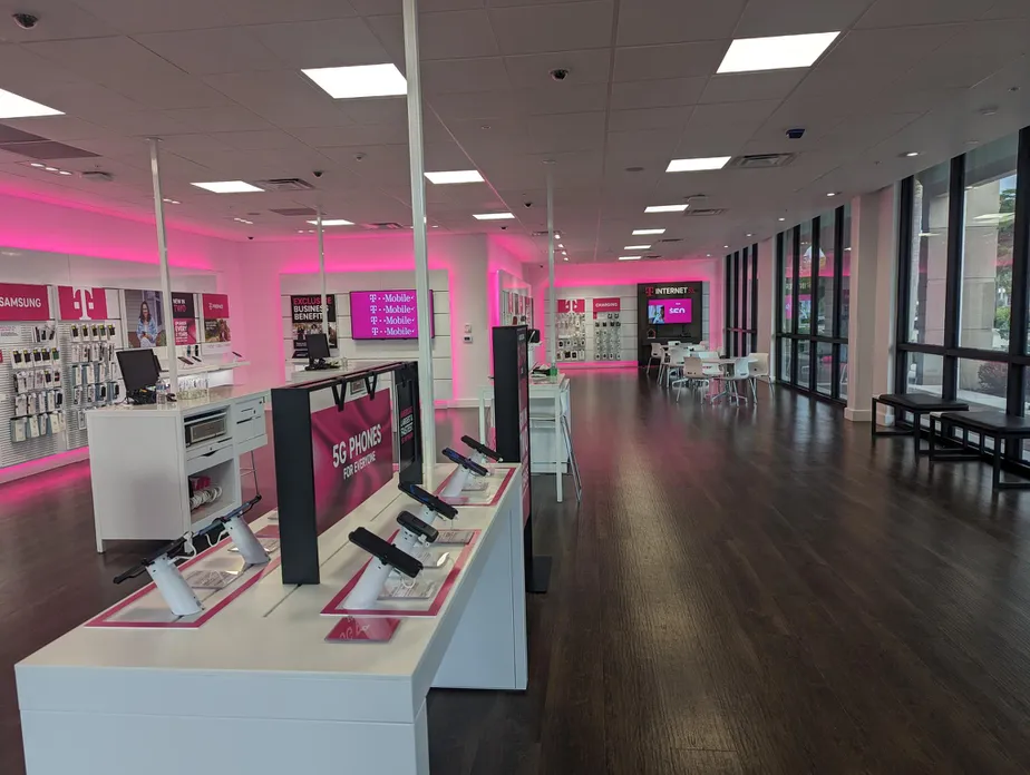 Interior photo of T-Mobile Store at S Tamiami Trl & Andrea Ln, Fort Myers, FL