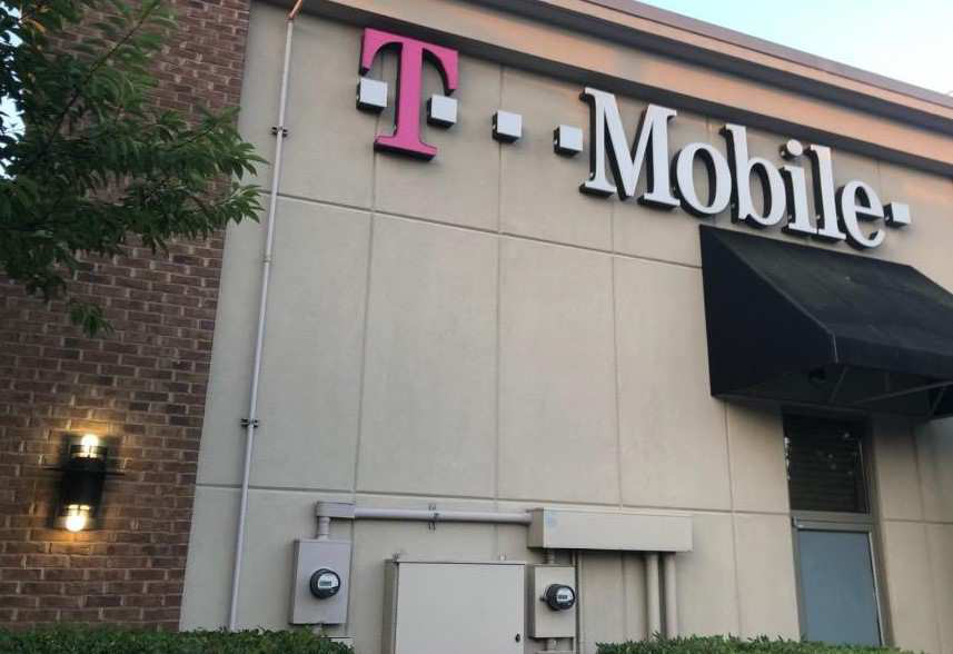 Exterior photo of T-Mobile store at Camp Creek Pkwy & I-285, East Point, GA