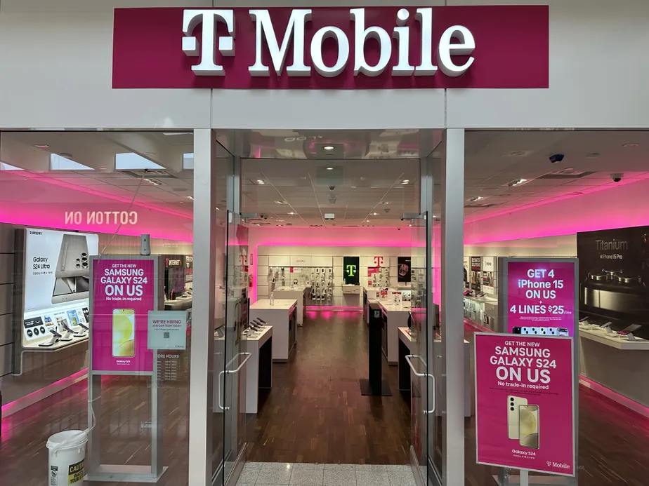  Exterior photo of T-Mobile Store at Staten Island Mall, Staten Island, NY 