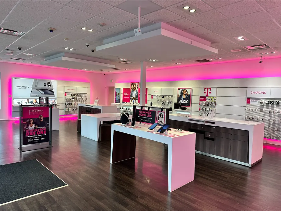  Interior photo of T-Mobile Store at I-285 & Lavista Rd, Tucker, GA 