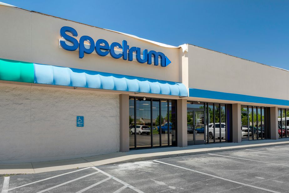 Spectrum - 1750 W Hwy 192 
