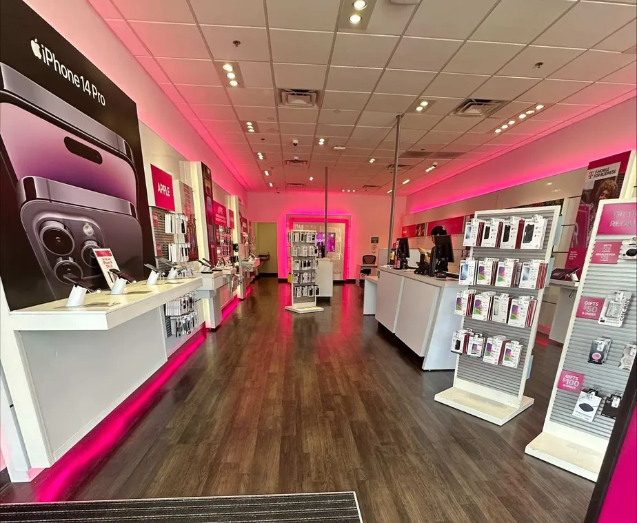  Interior photo of T-Mobile Store at SW 127th Ave & SW 120th St, Miami, FL 