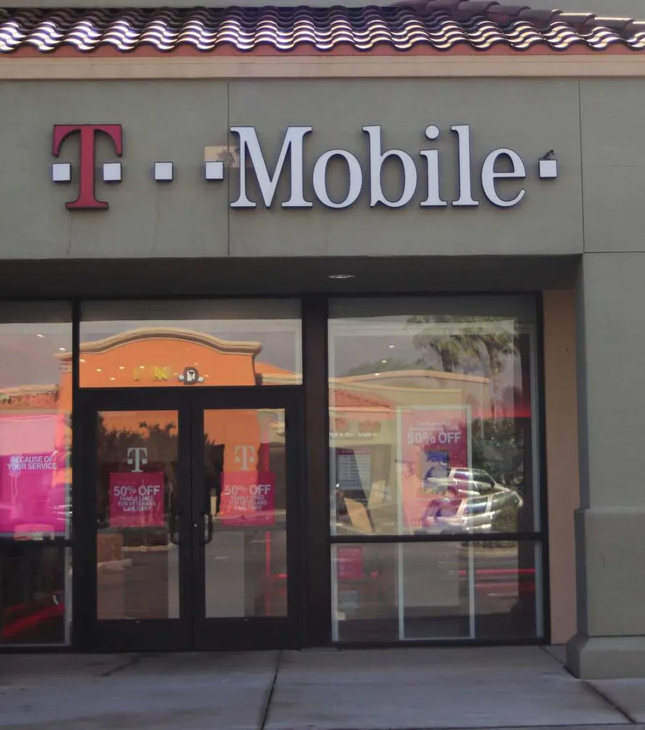 Exterior photo of T-Mobile Store at Sperry & Ward, Patterson, CA