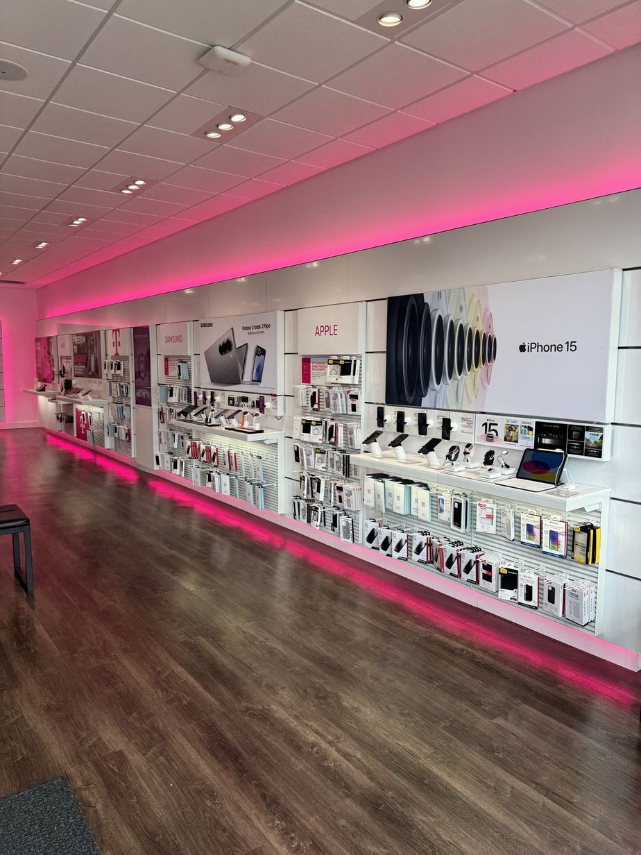 Interior photo of T-Mobile Store at Mahoning & Canfield, Austintown, OH