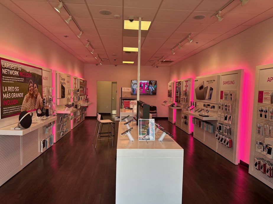 Interior photo of T-Mobile Store at N Dinuba Blvd & W Riggin Ave, Visalia, CA