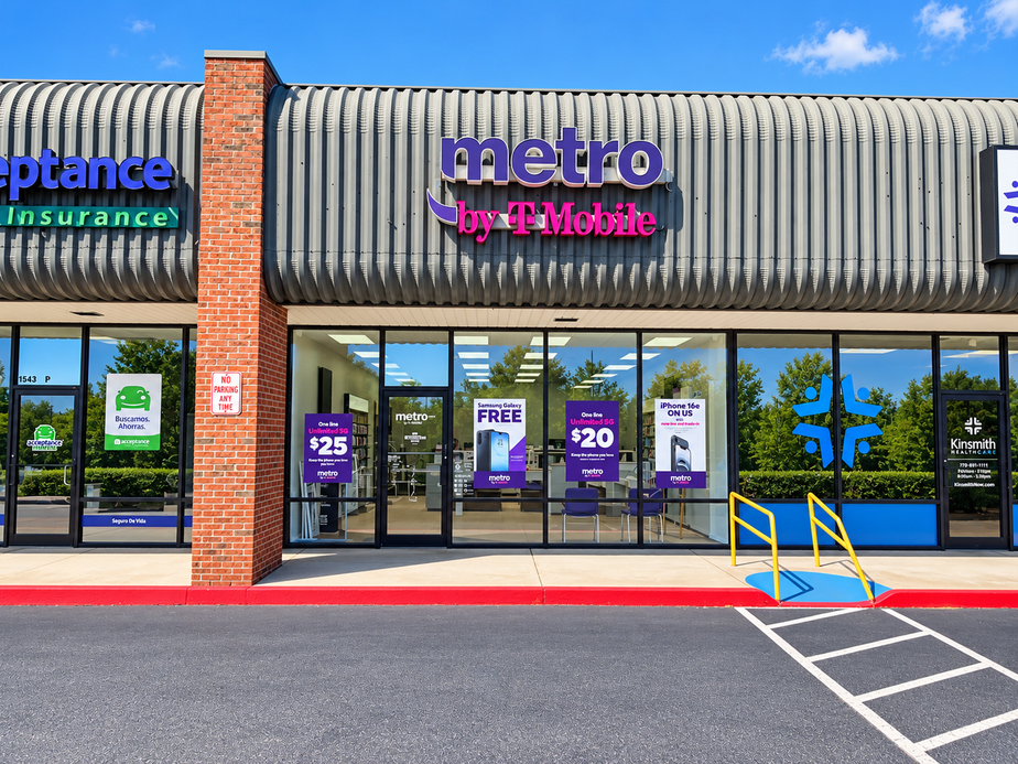 Metro by T-Mobile 1105 WEST AVE SW, - 1105 WEST AVE SW, 