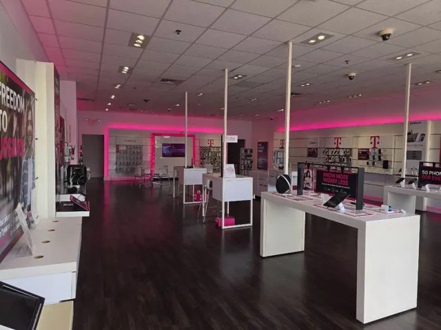  Interior photo of T-Mobile Store at Frankford Ave & Morell Ave, Philadelphia, PA 