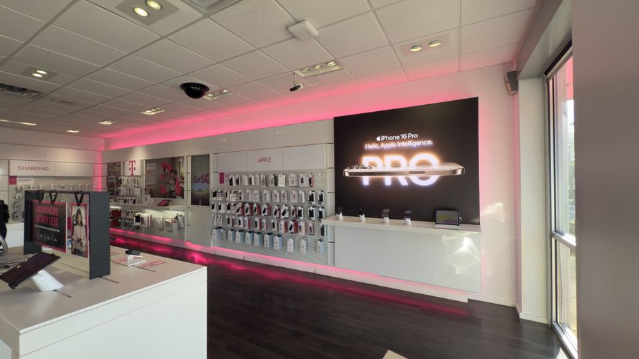Interior photo of T-Mobile Store at Eastern & Calmar, Montgomery, AL