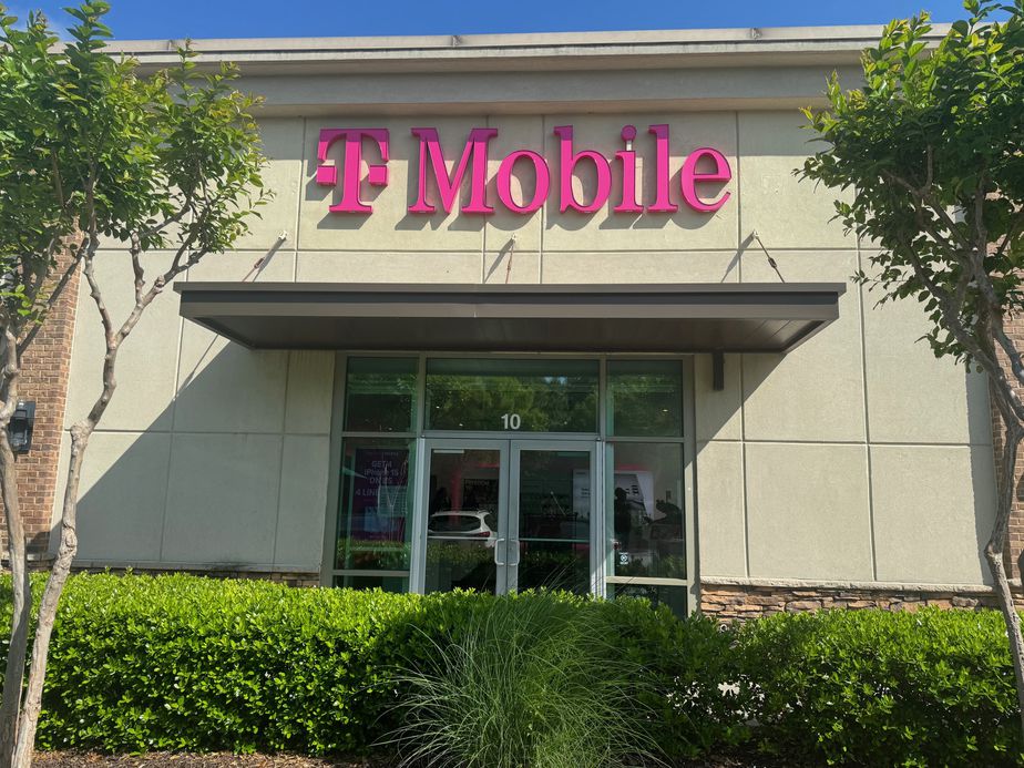 Exterior photo of T-Mobile Store at Camp Creek Pkwy, East Point, GA