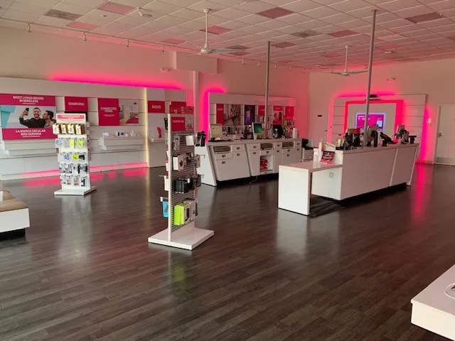  Interior photo of T-Mobile Store at Harrisburg & Wayside Drive, Houston, TX 
