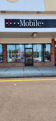 T-Mobile Authorized Retailer